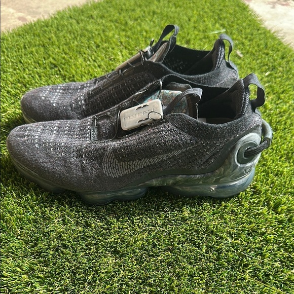 Nike VaporMax 2020 Flynit Dark Grey Mens Size 9.5 - Picture 1 of 8